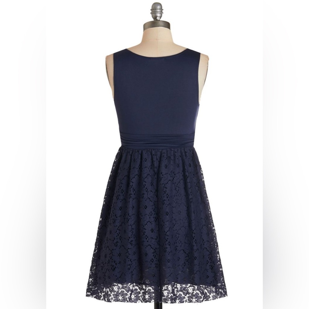 Maitai ModCloth Artisan Iced Tea Dress Navy Blue Floral Lace Flowers Large - Picture 3 of 13
